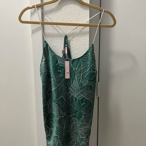 Victorias secret satin camisole - Picture 3 of 5